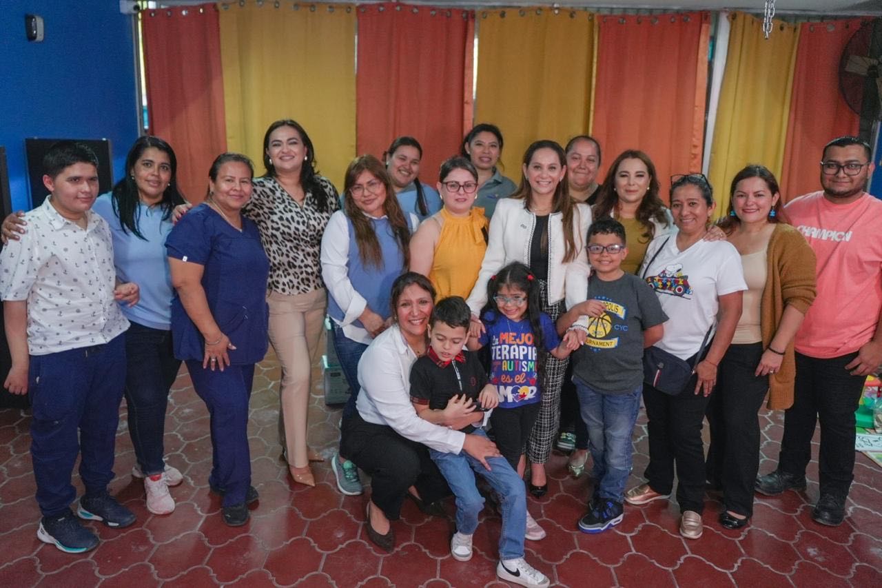 Directora de Acción Social y Esperanza reafirma apoyo a niños con autismo